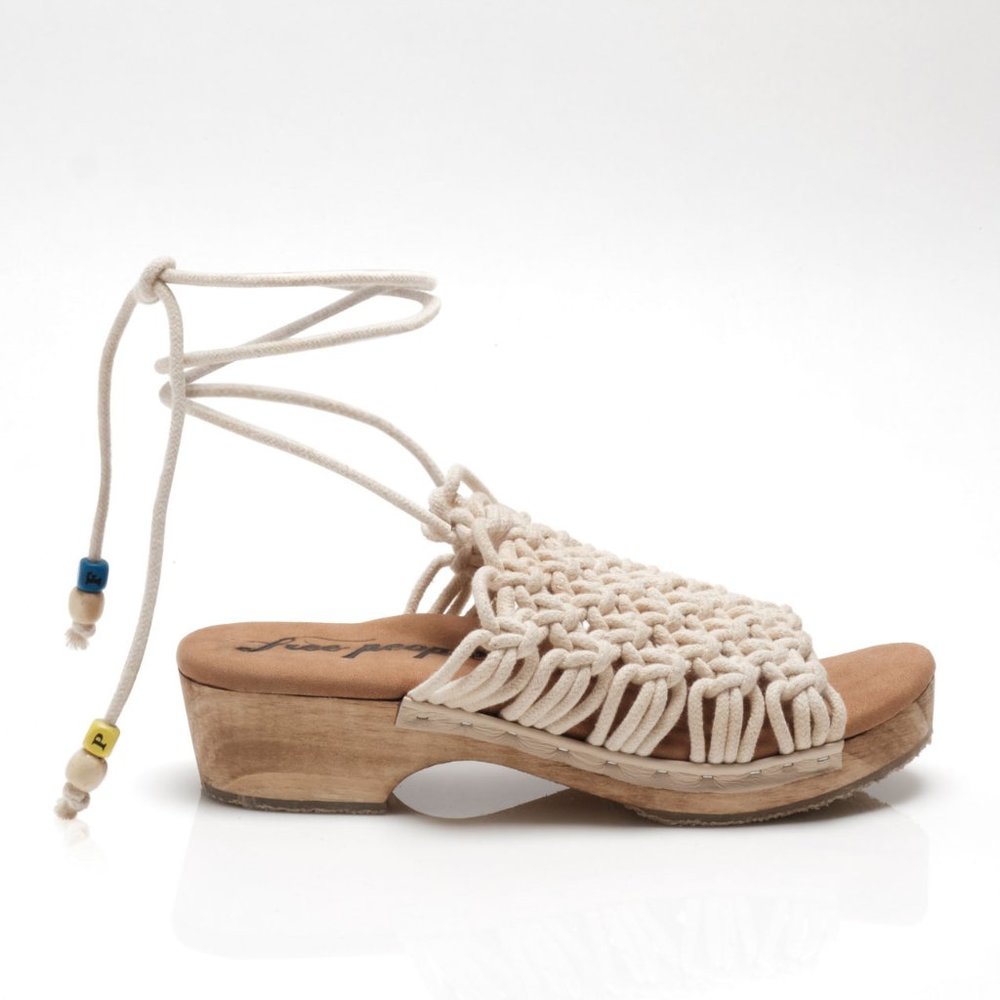 šLAST CHANCEš FREE PEOPLE Candy Crochet Clog / Tea - Picture 7 of 11